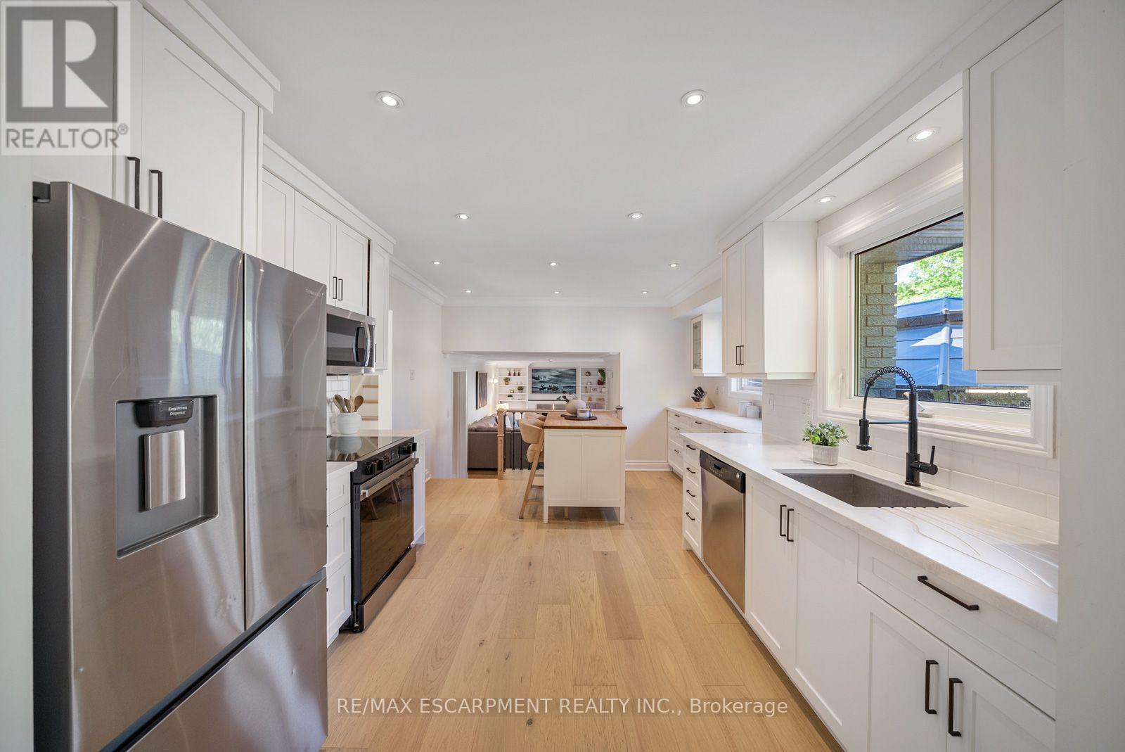 134 FAIRWOOD PLACE W - 13