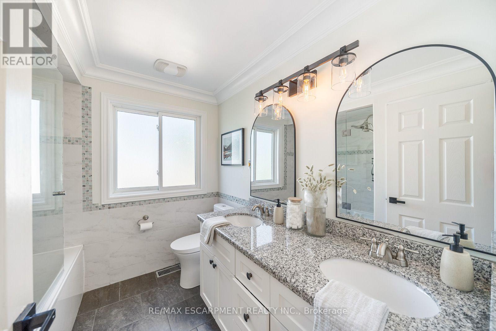 134 FAIRWOOD PLACE W - 25