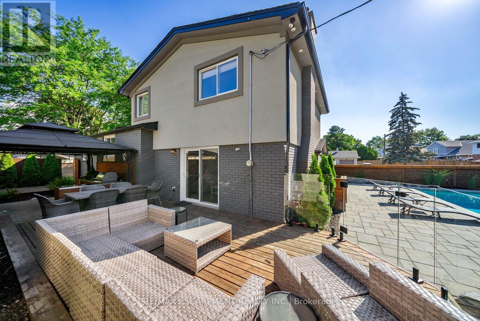 134 FAIRWOOD PLACE W - 37