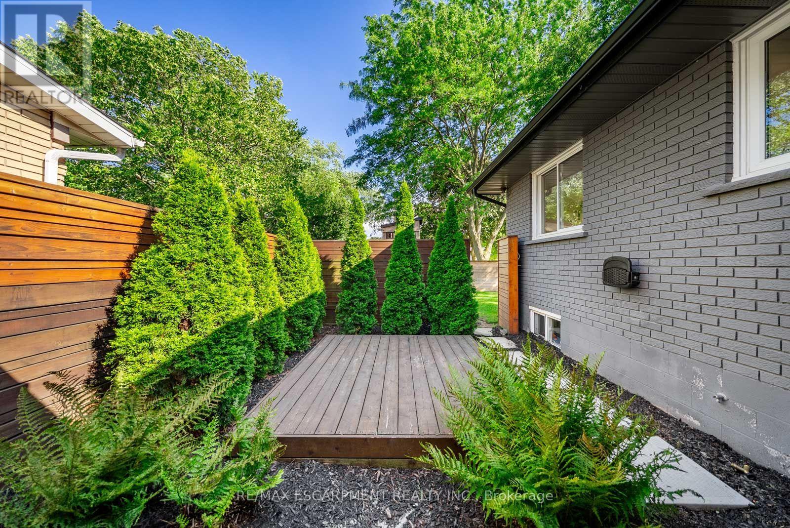 134 FAIRWOOD PLACE W - 41