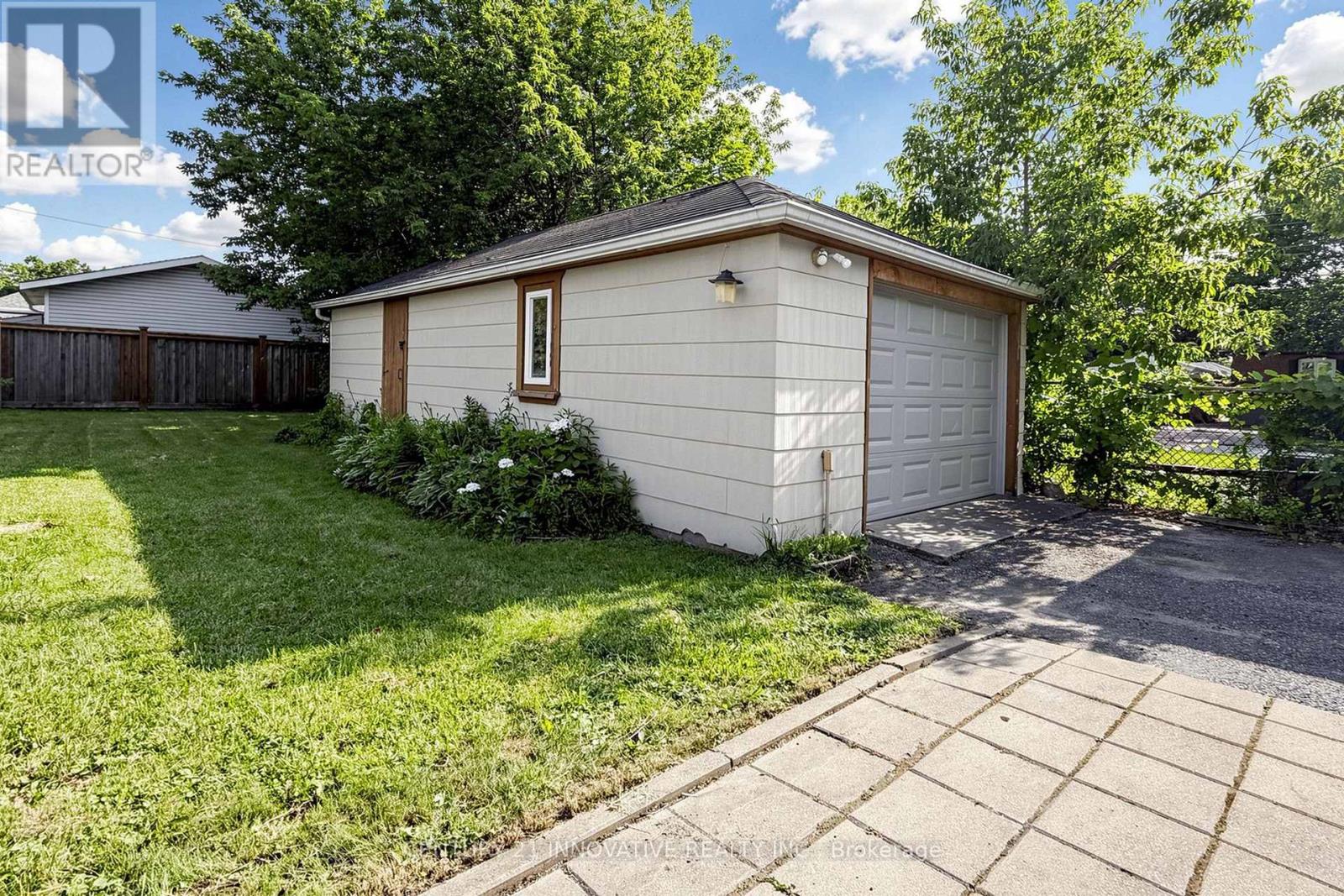 59 MANITOBA STREET - 37