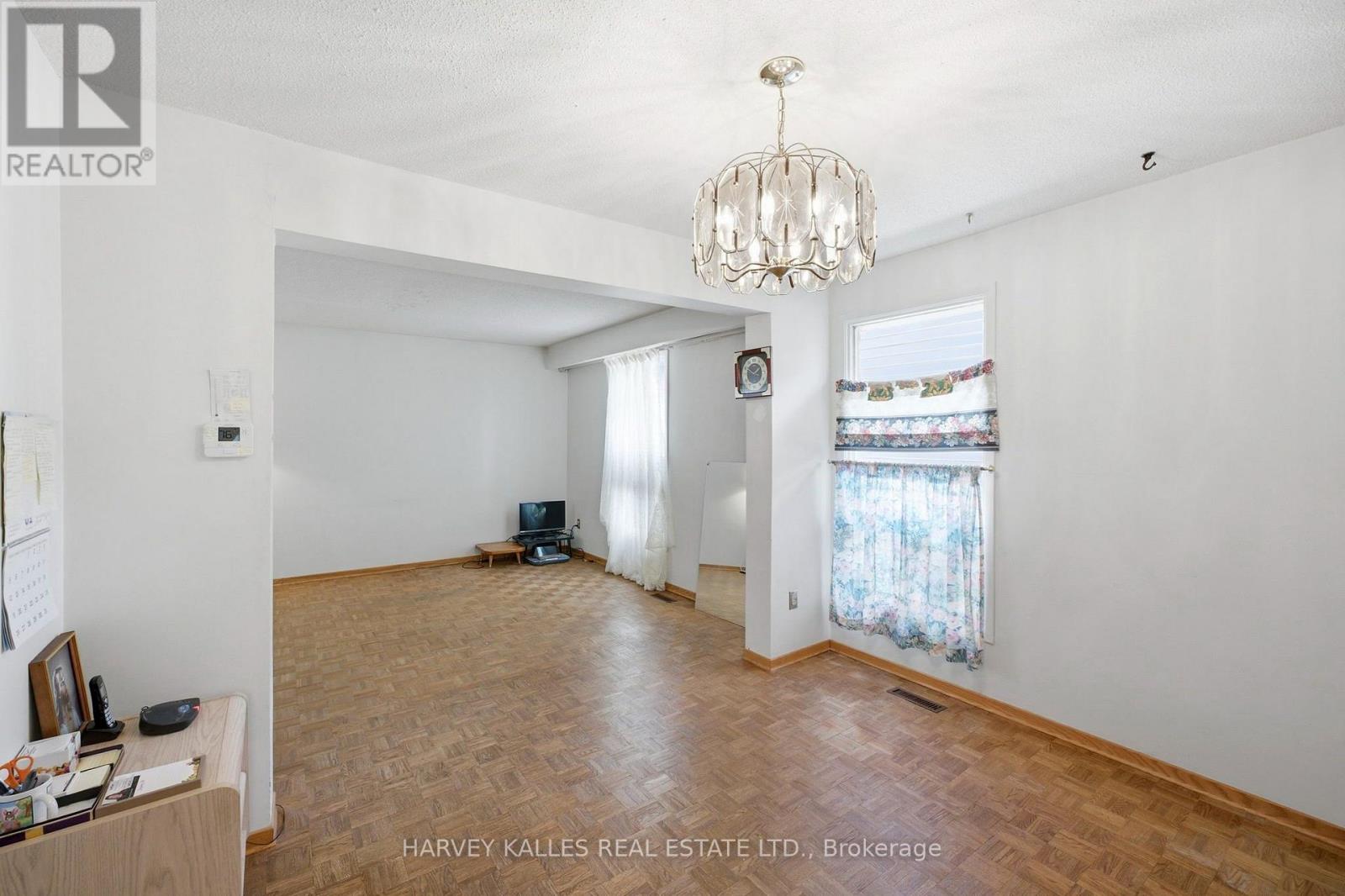 39 NEWINGTON CRESCENT - 15