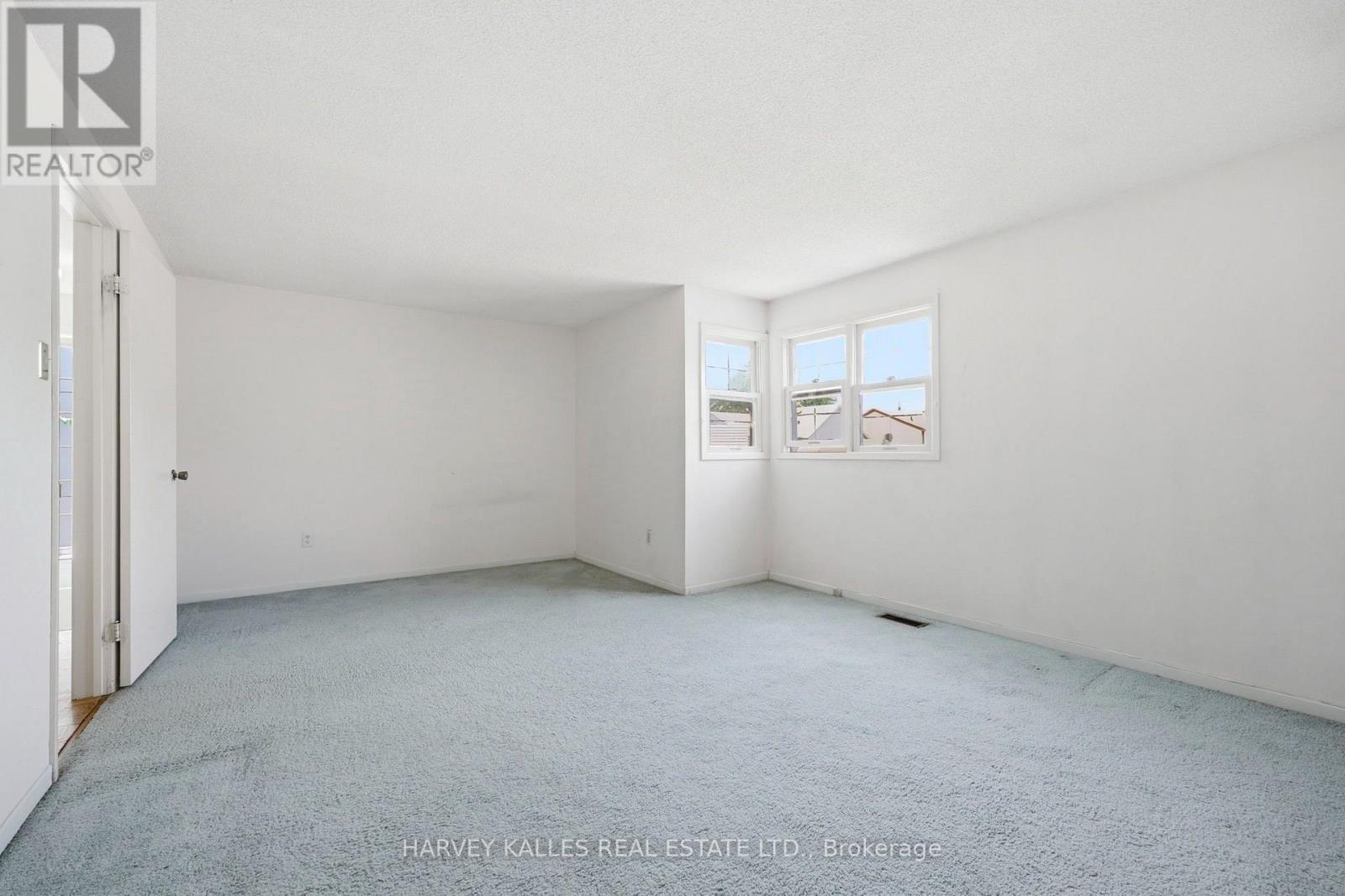 39 NEWINGTON CRESCENT - 21