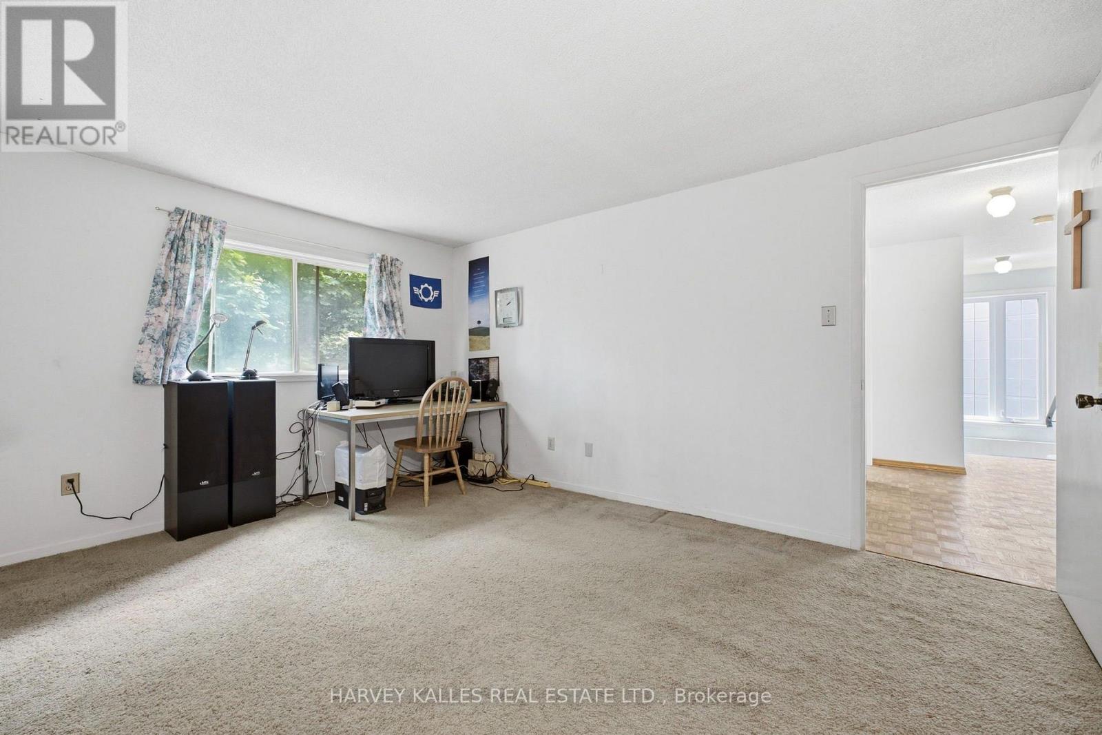 39 NEWINGTON CRESCENT - 27