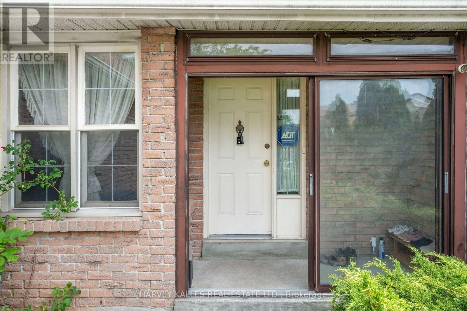 39 NEWINGTON CRESCENT - 5