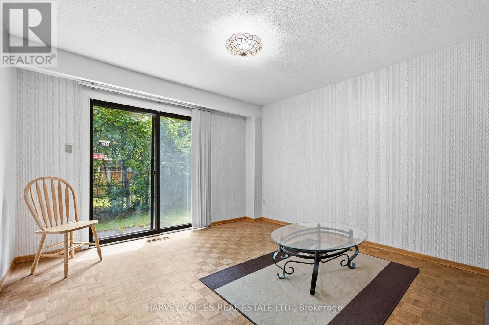 39 NEWINGTON CRESCENT - 9