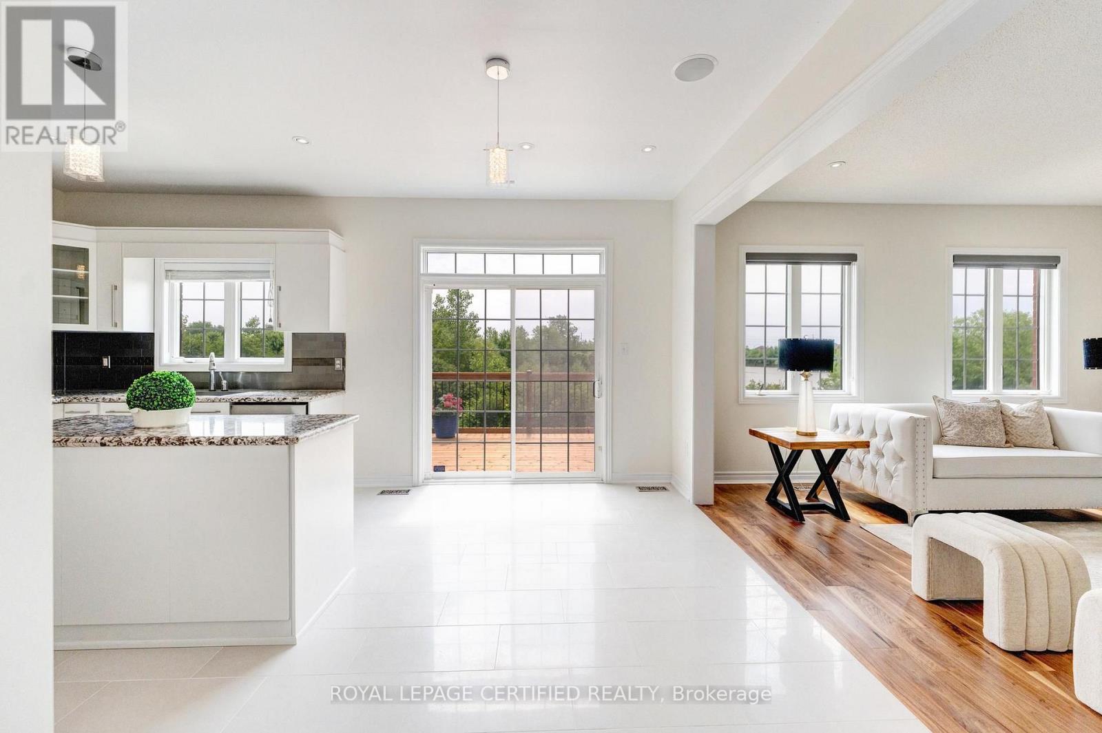 515 HINCHEY CRESCENT - 12