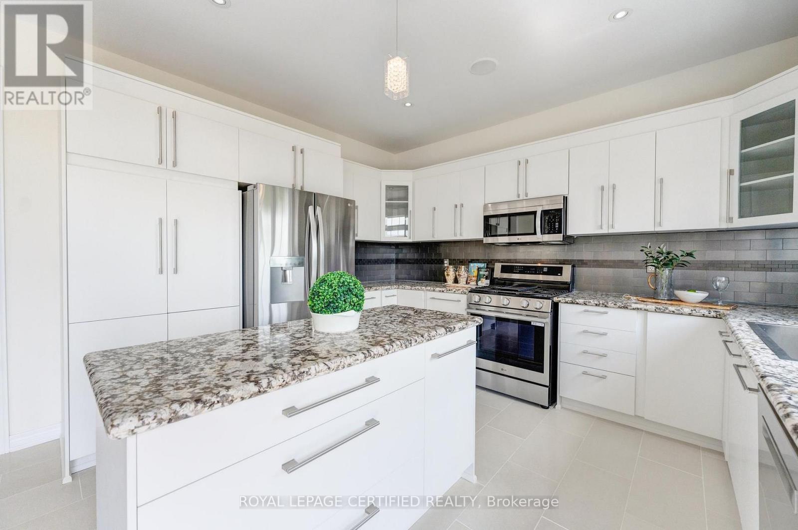 515 HINCHEY CRESCENT - 14