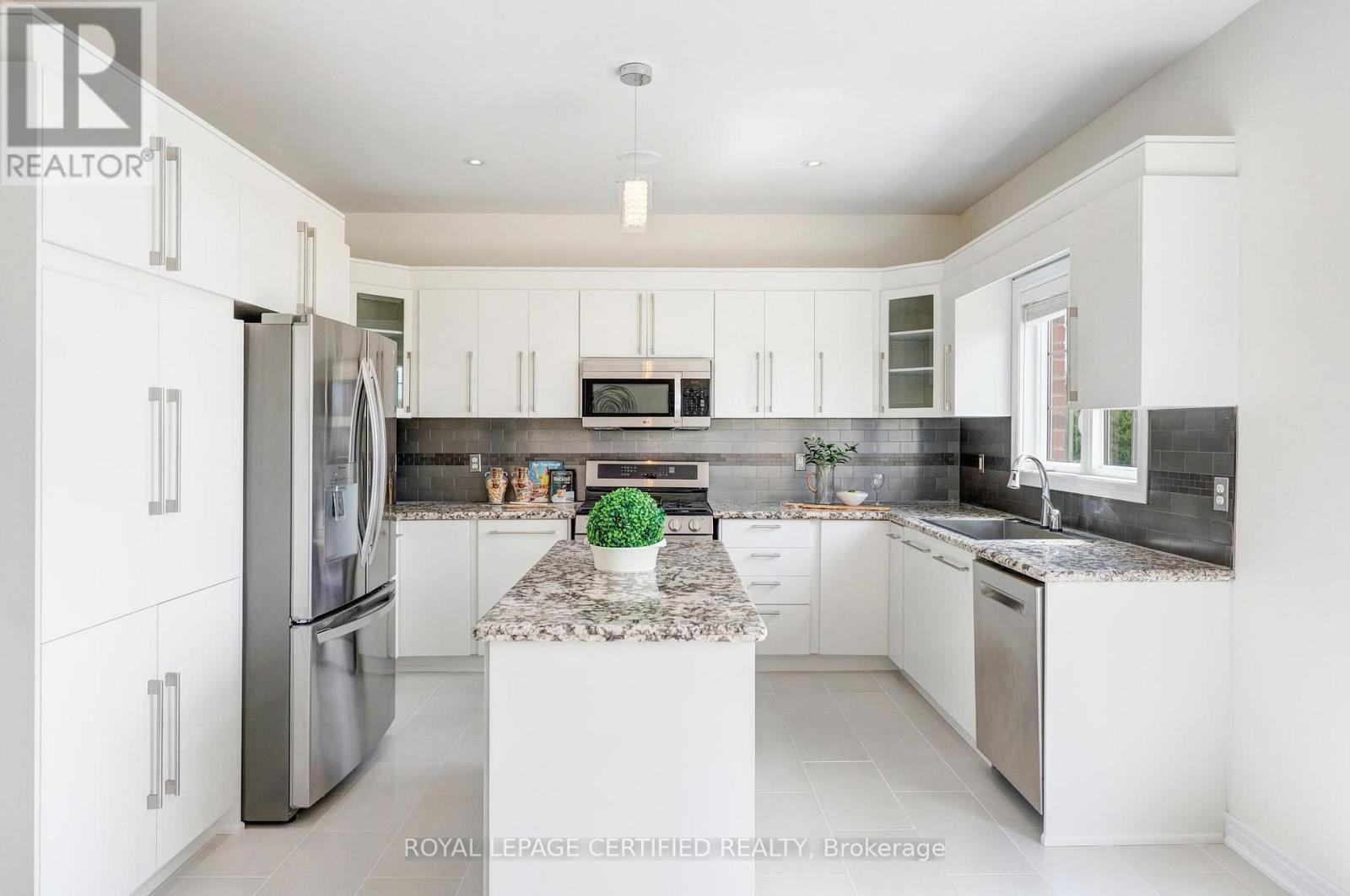 515 HINCHEY CRESCENT - 15