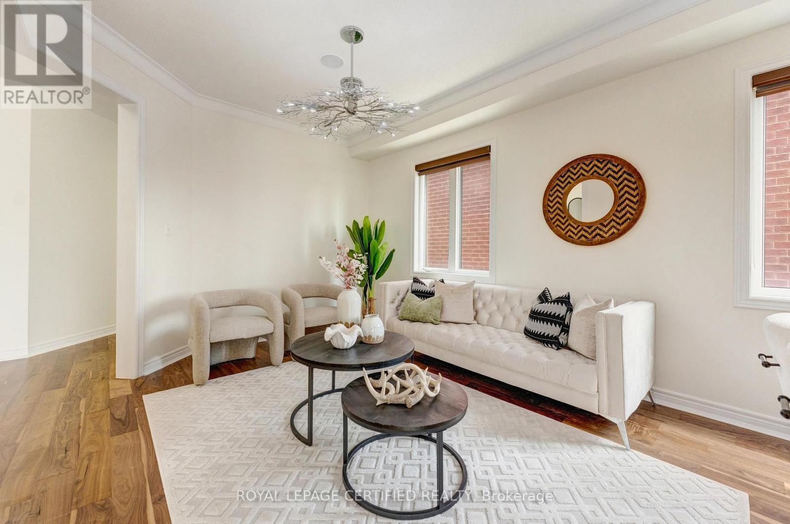 515 HINCHEY CRESCENT - 7