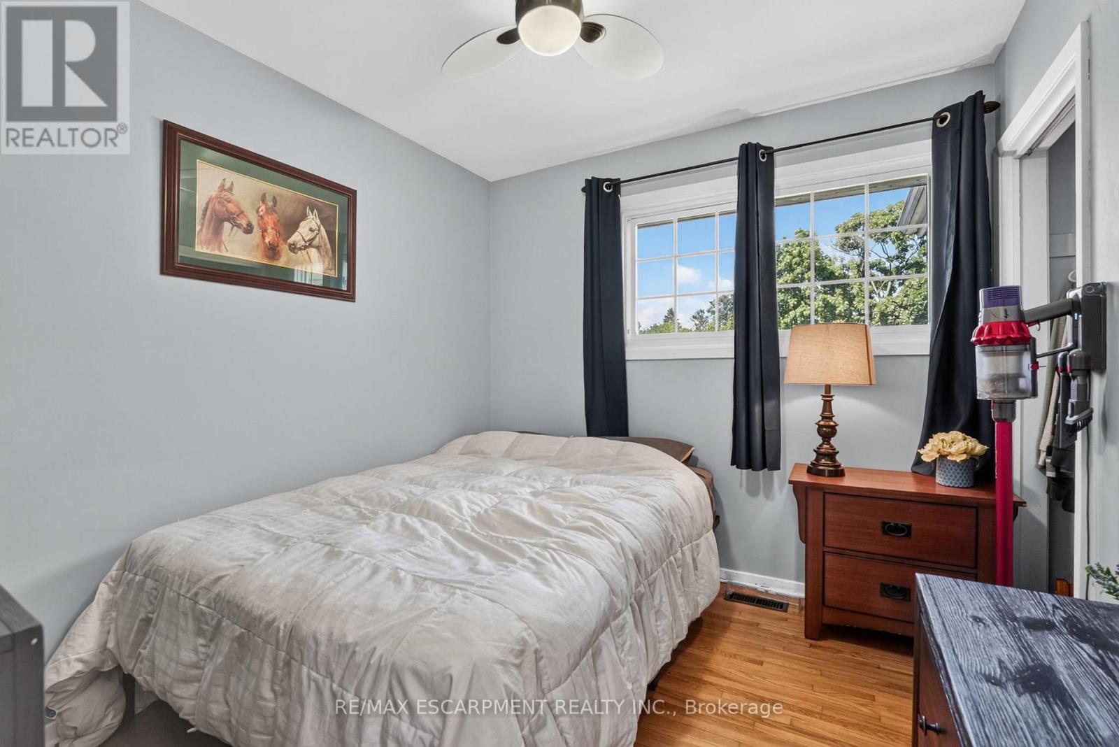 126 VICTORIA AVENUE - 17