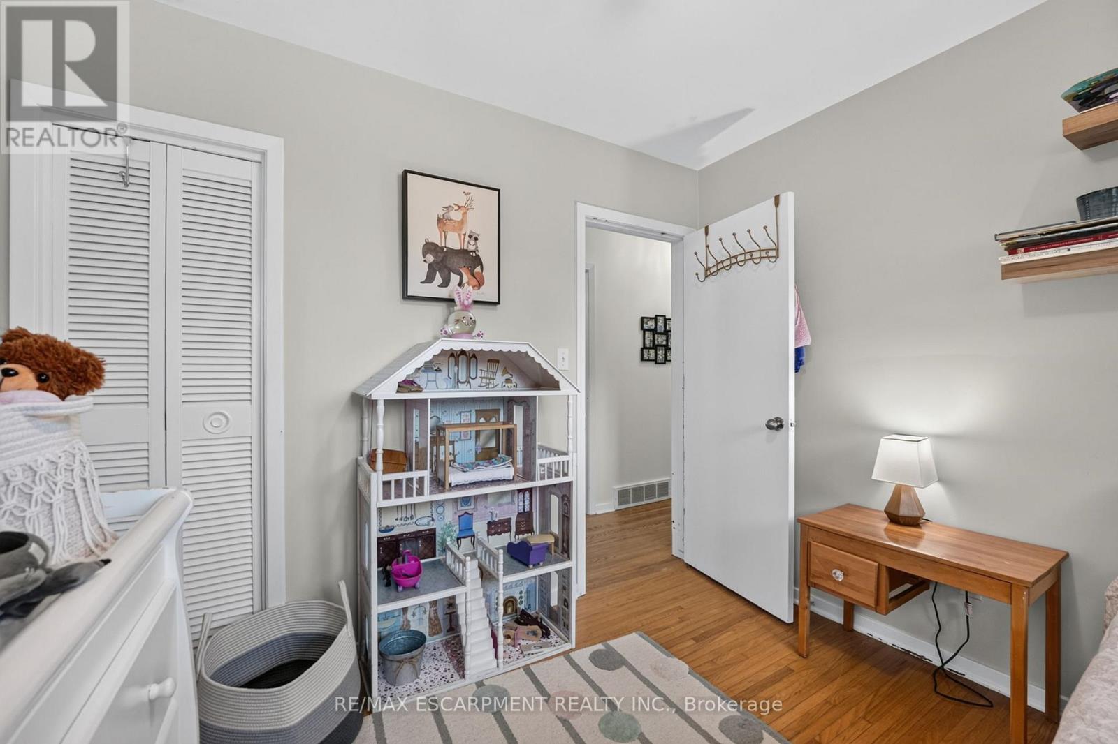 126 VICTORIA AVENUE - 22
