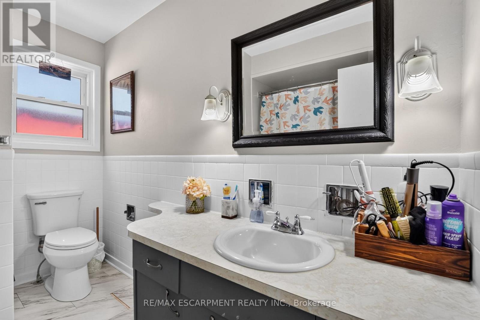 126 VICTORIA AVENUE - 24