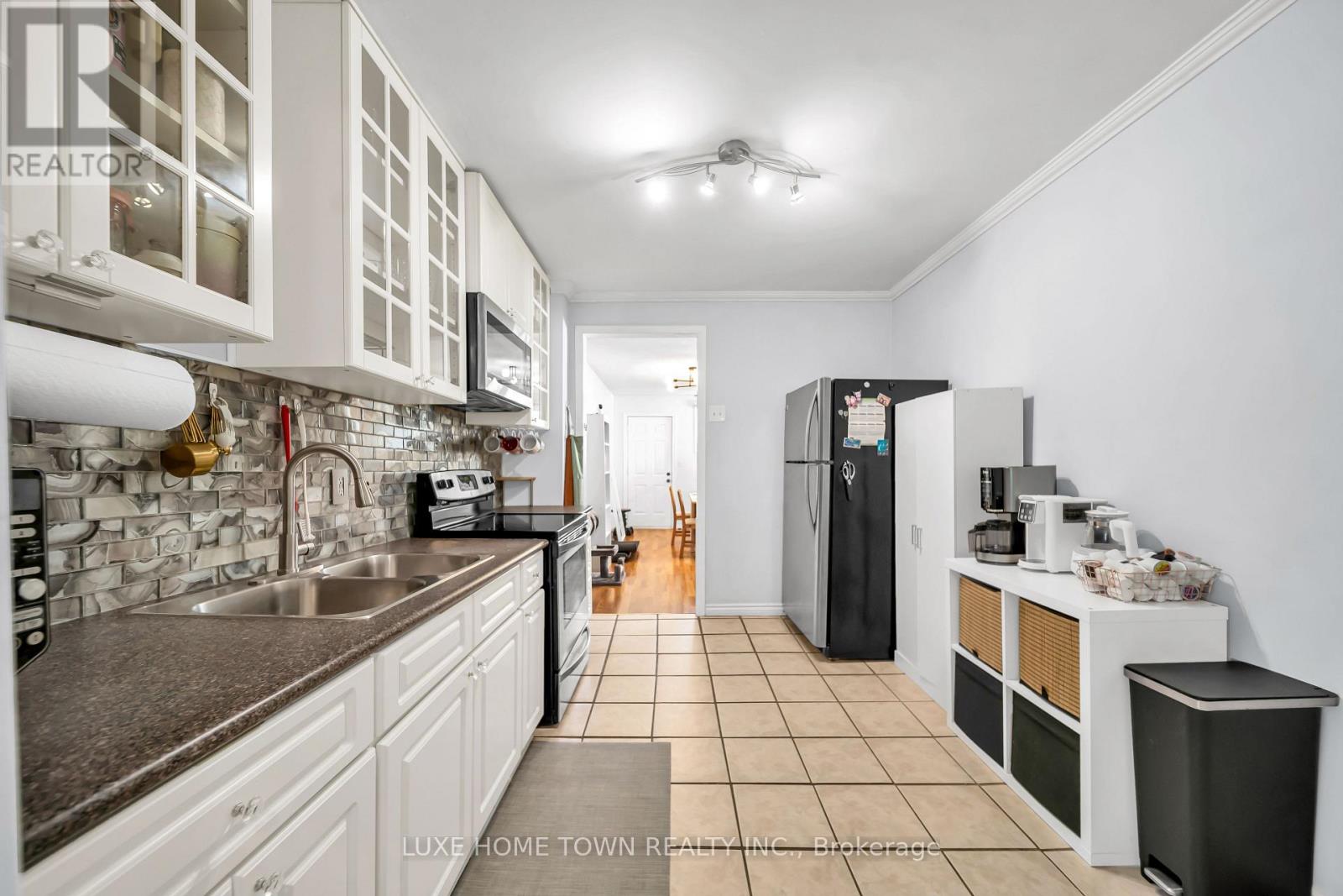 97 HOPE AVENUE - 17