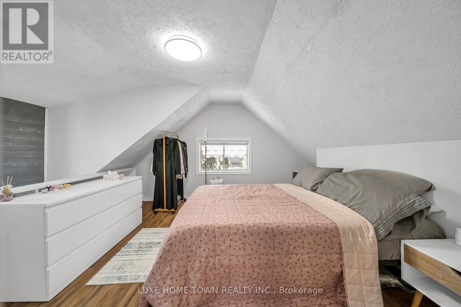 97 HOPE AVENUE - 30