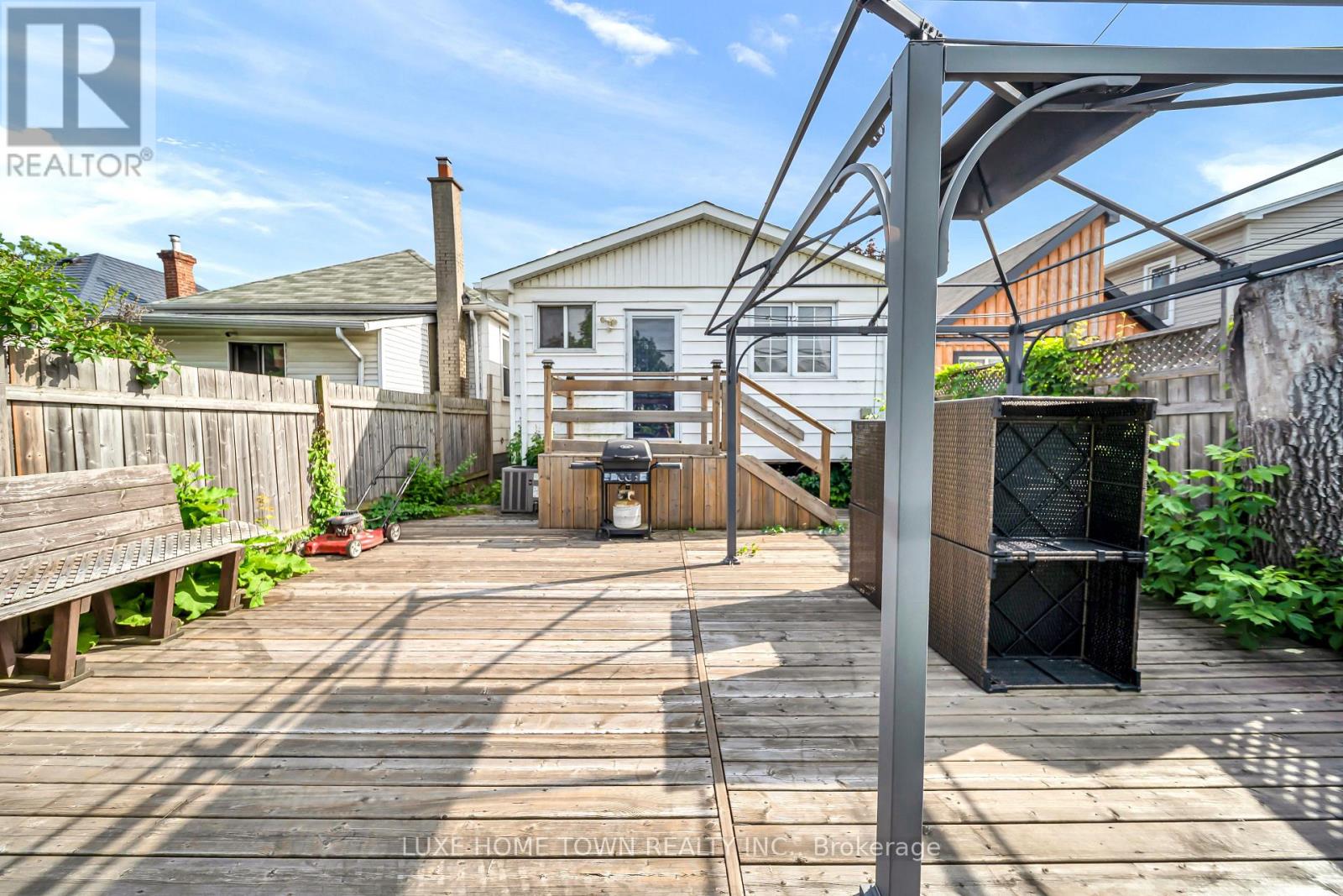 97 HOPE AVENUE - 36