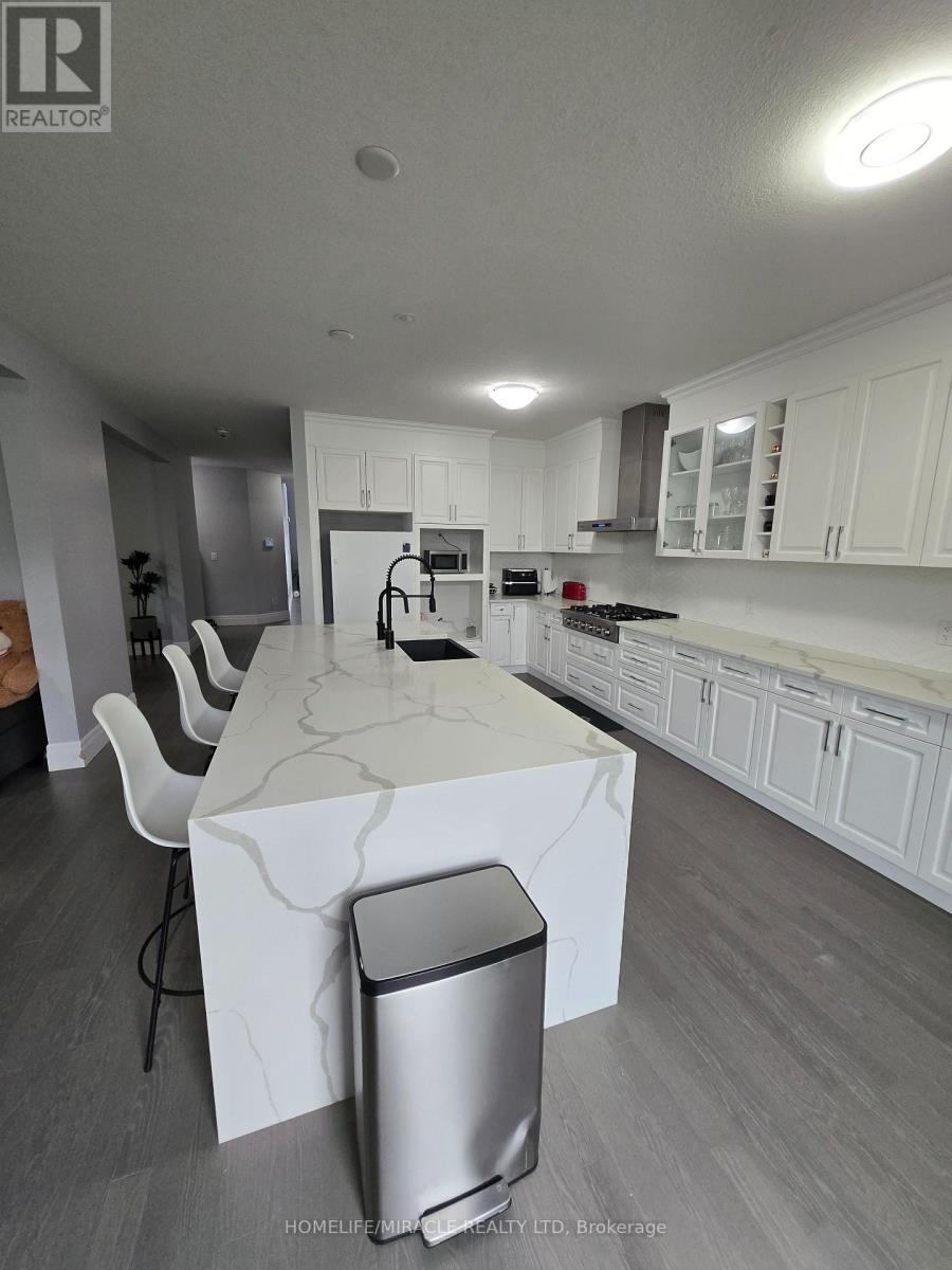 172 FREURE DRIVE - 11