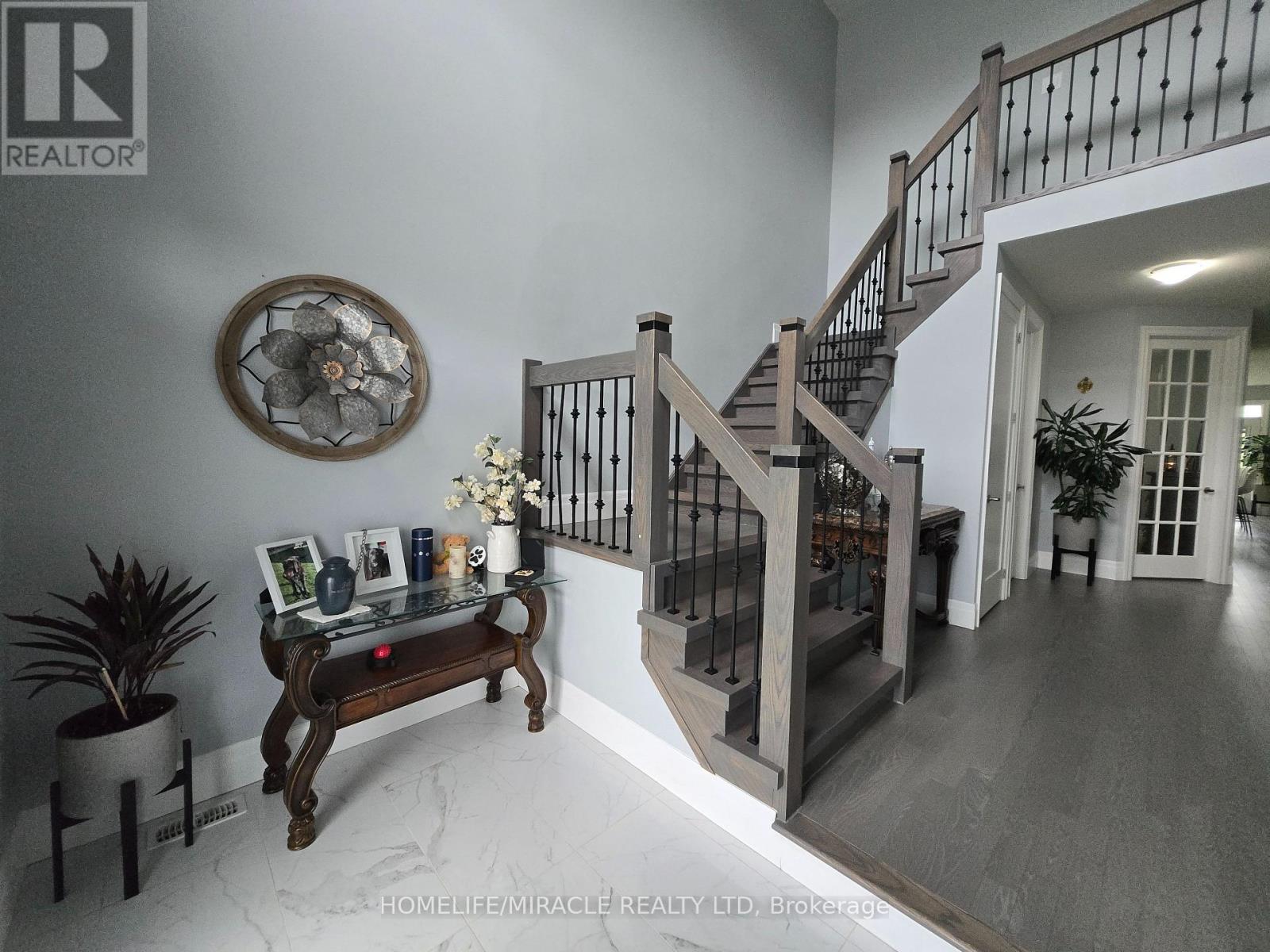 172 FREURE DRIVE - 17