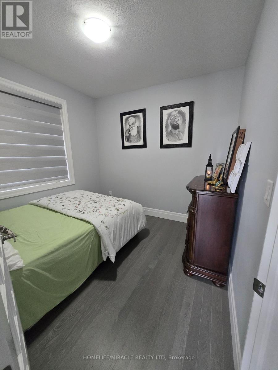 172 FREURE DRIVE - 18