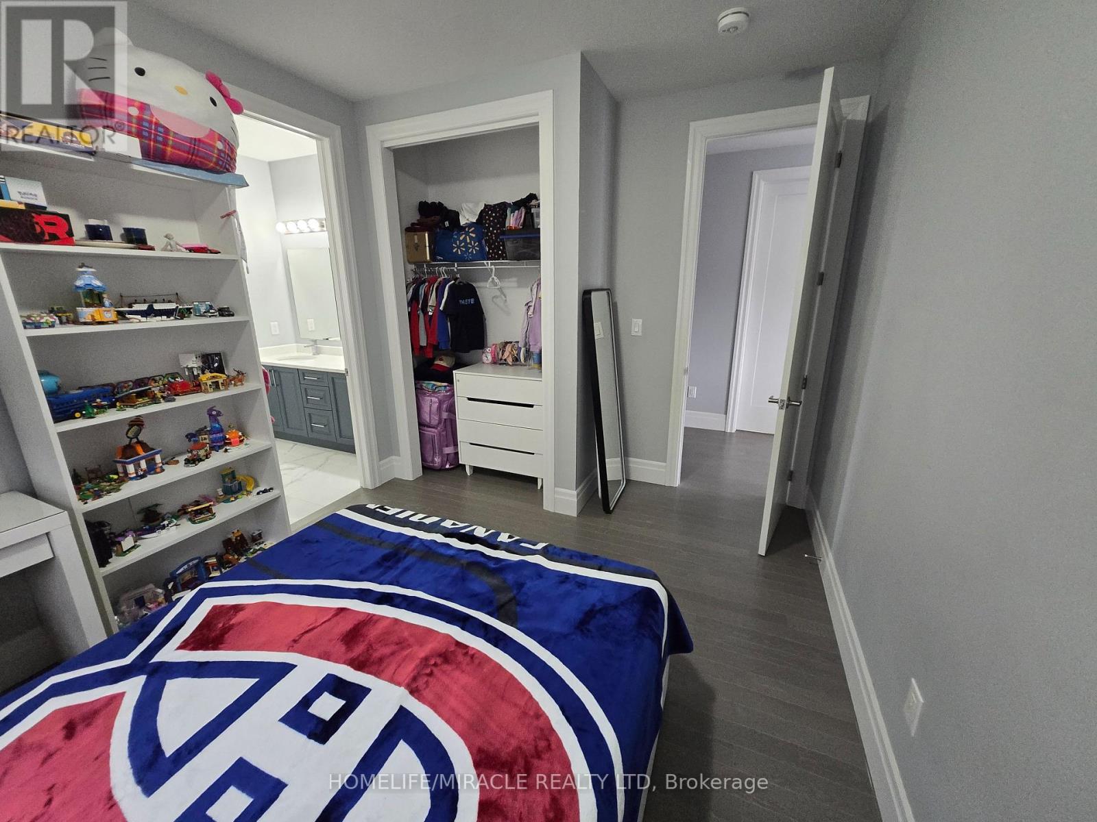 172 FREURE DRIVE - 38