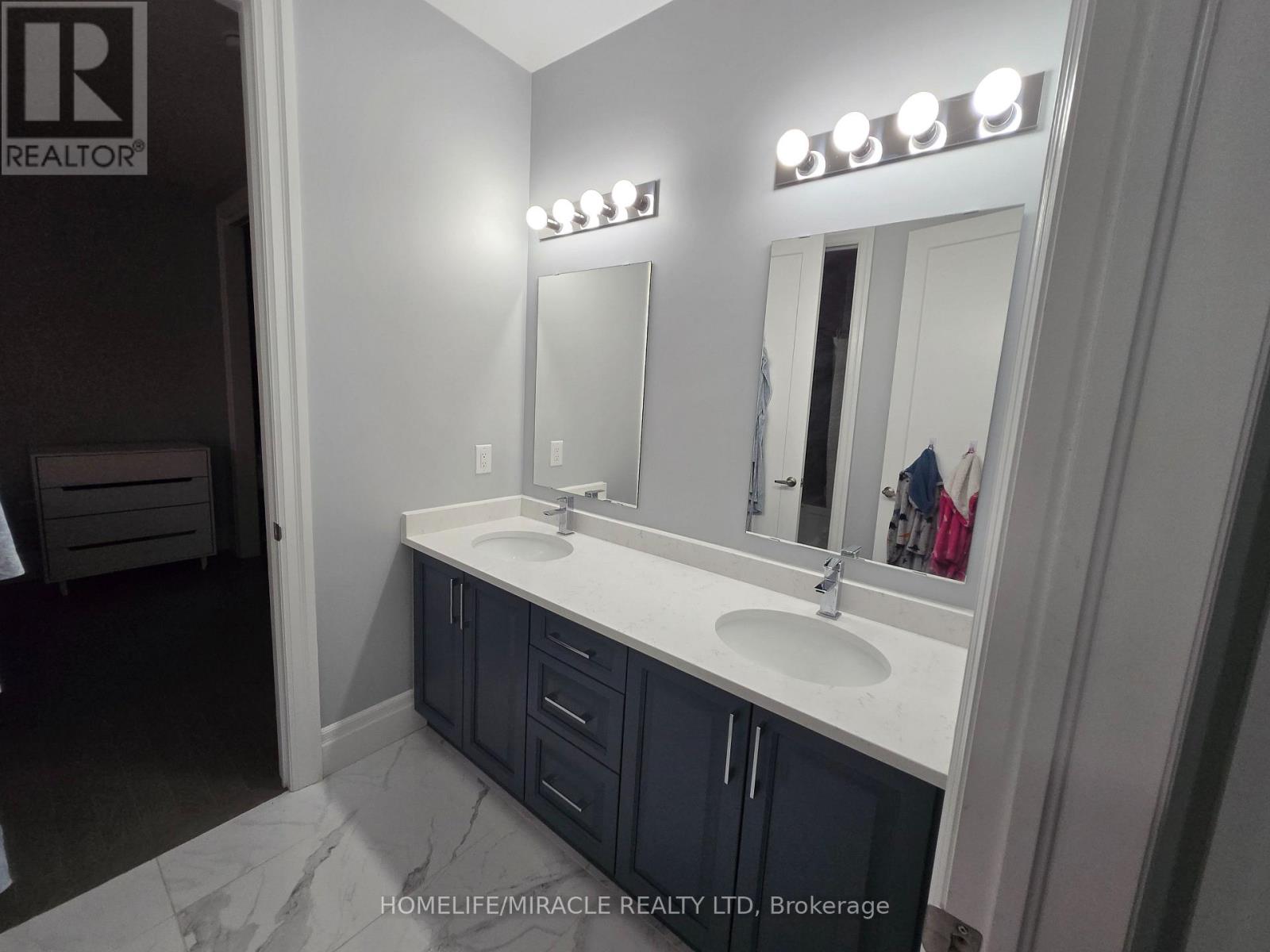 172 FREURE DRIVE - 39