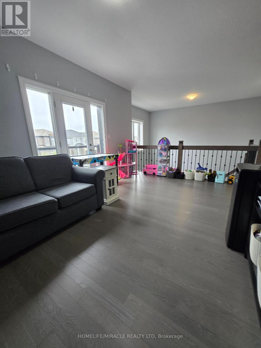 172 FREURE DRIVE - 42