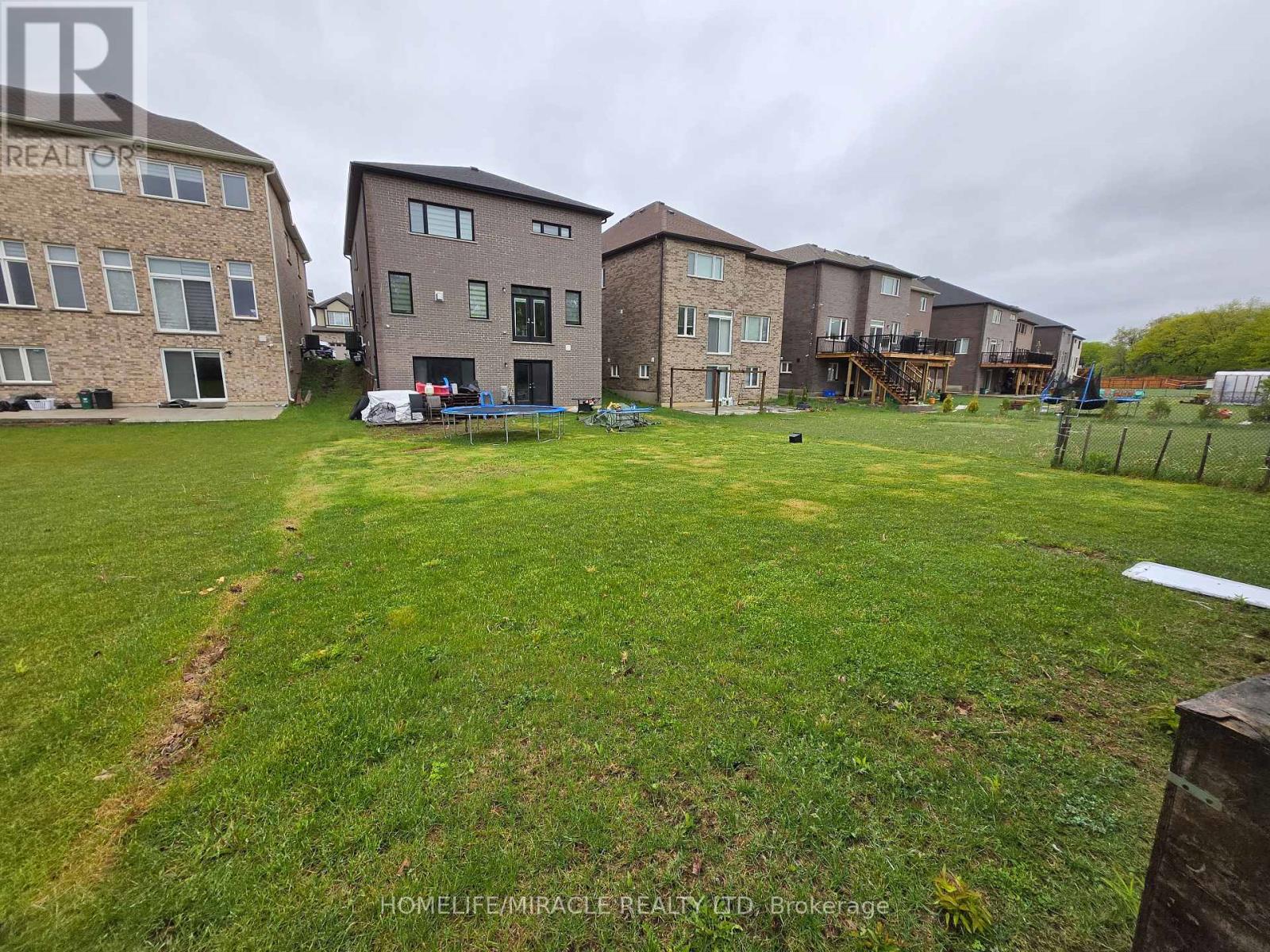 172 FREURE DRIVE - 47