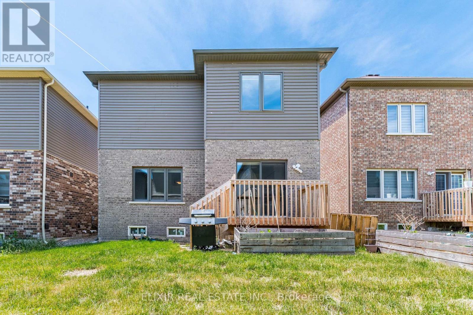 11 BREWIS STREET - 35