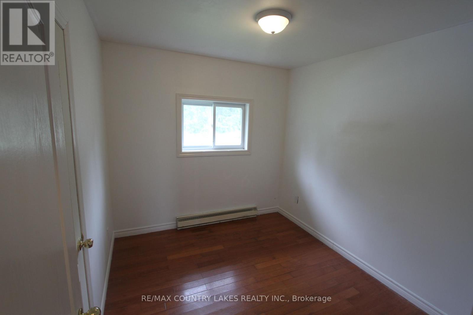 16 HUMMINGBIRD LANE - 12