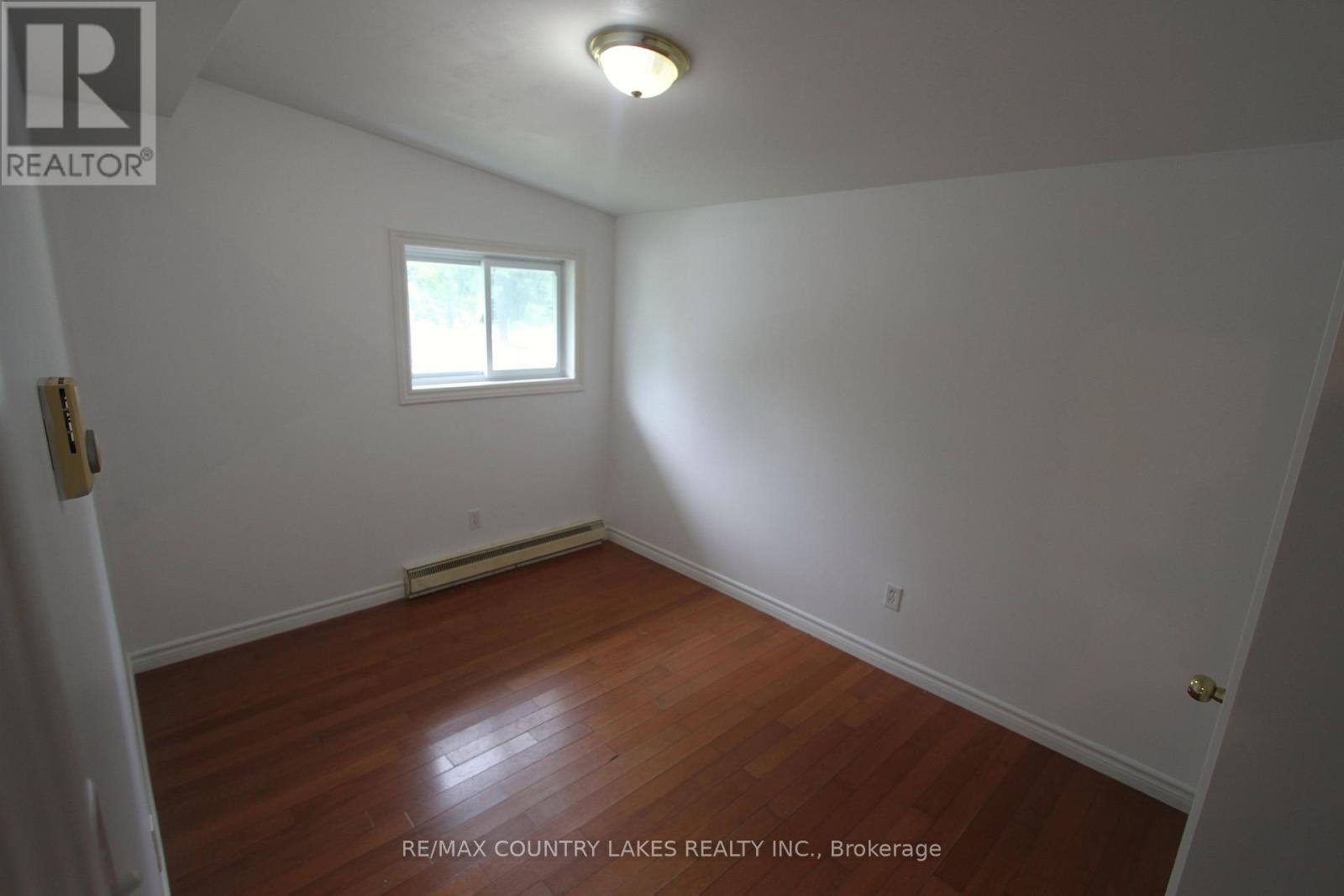 16 HUMMINGBIRD LANE - 13