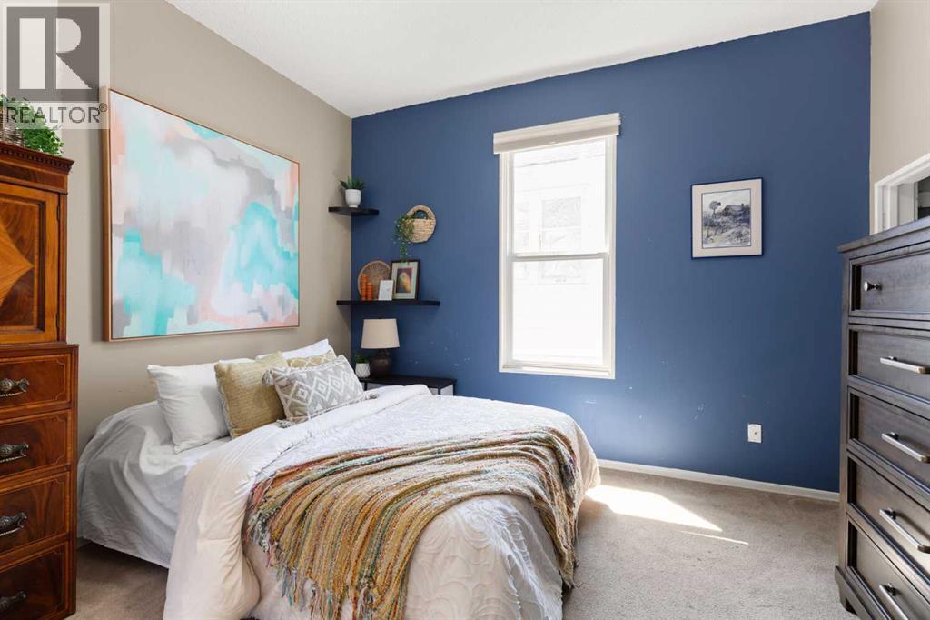 303 8 Street SE — photo 22