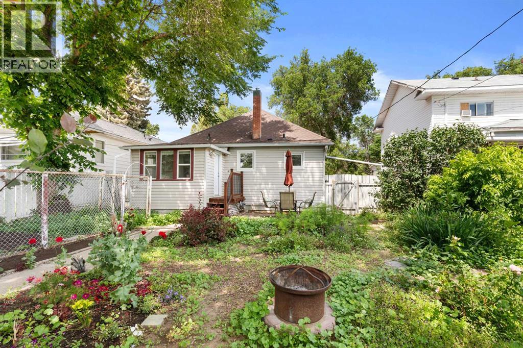 303 8 Street SE — photo 34