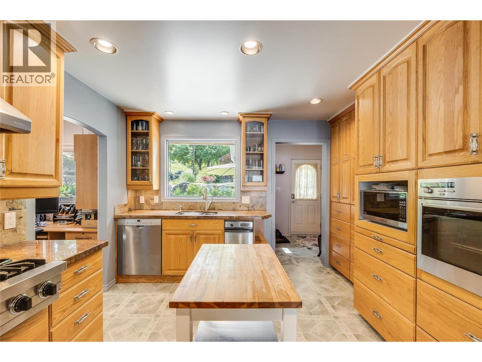 464 Rainbow Drive - 11