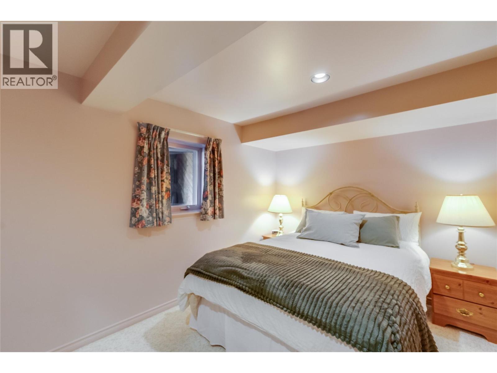 464 Rainbow Drive - 77