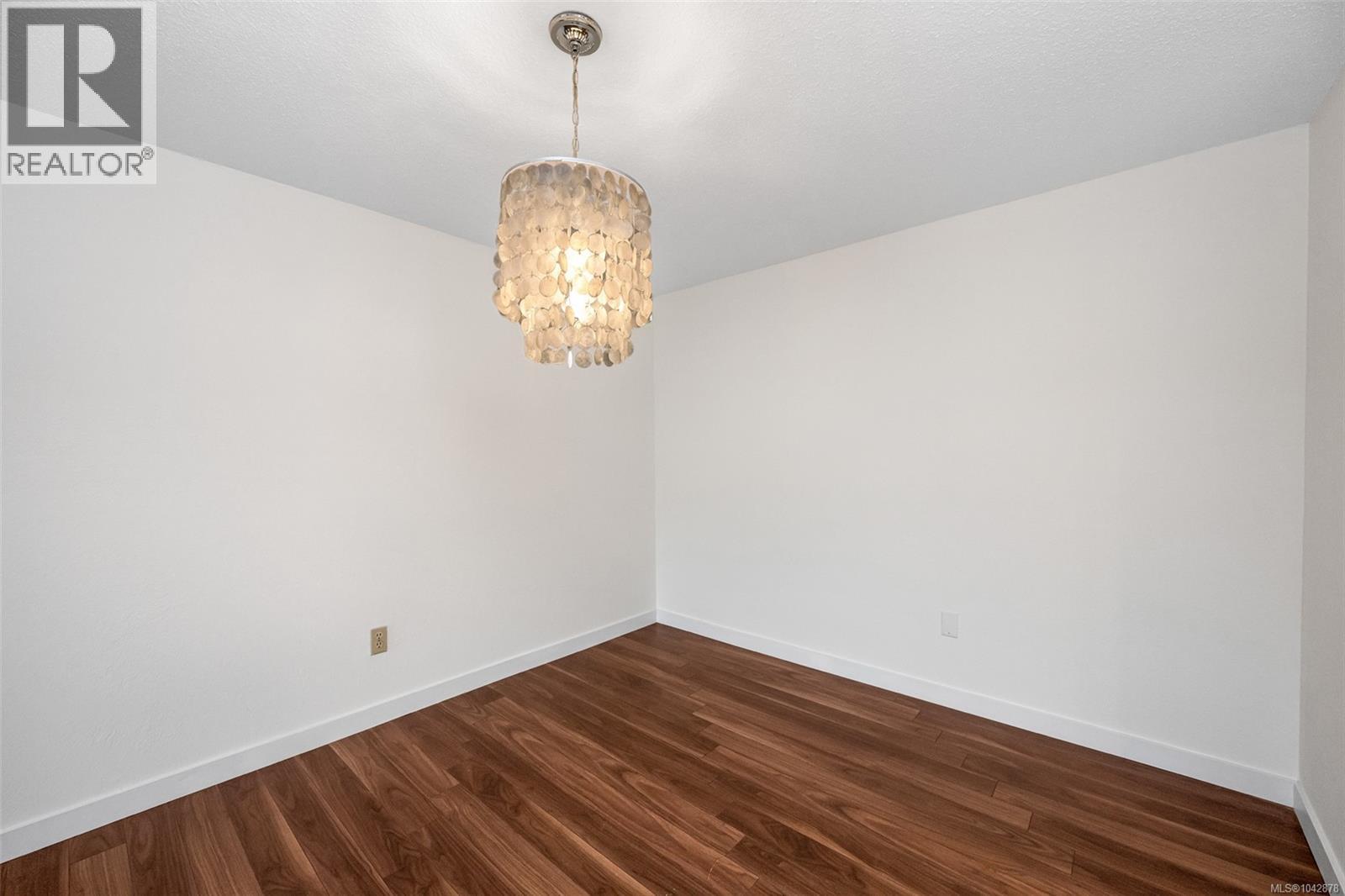 #419 1009 McKenzie Ave - 18