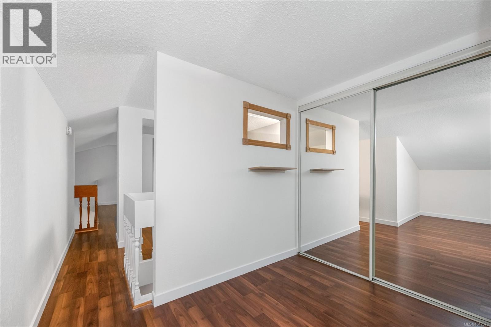 #419 1009 McKenzie Ave - 26