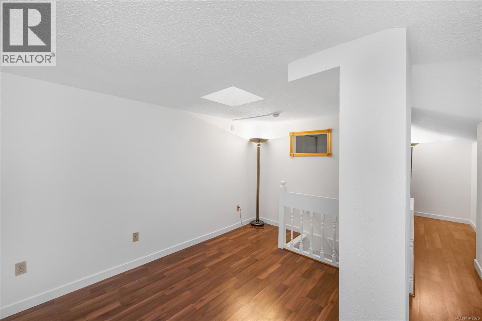 #419 1009 McKenzie Ave - 27