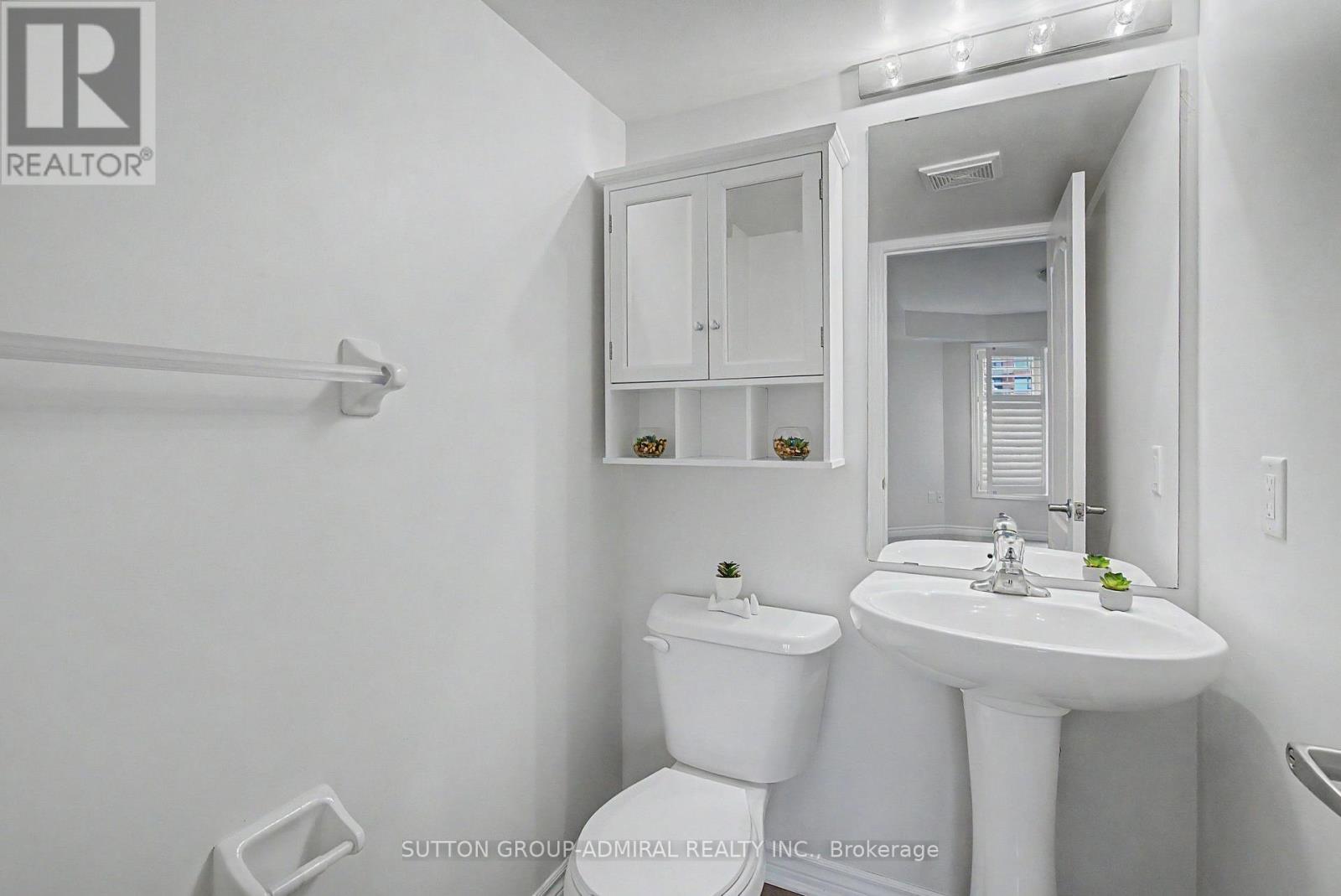 #73 2441 GREENWICH DRIVE - 14