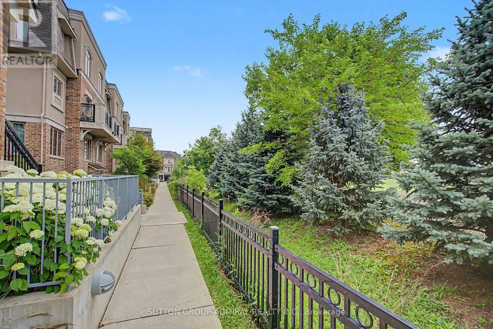 #73 2441 GREENWICH DRIVE - 19