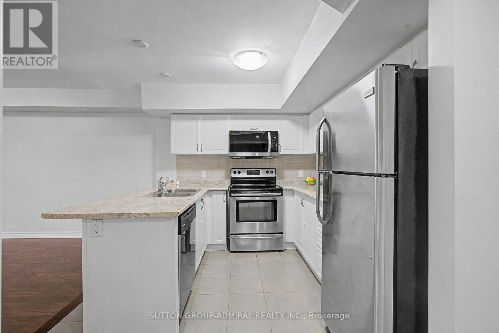 #73 2441 GREENWICH DRIVE - 9