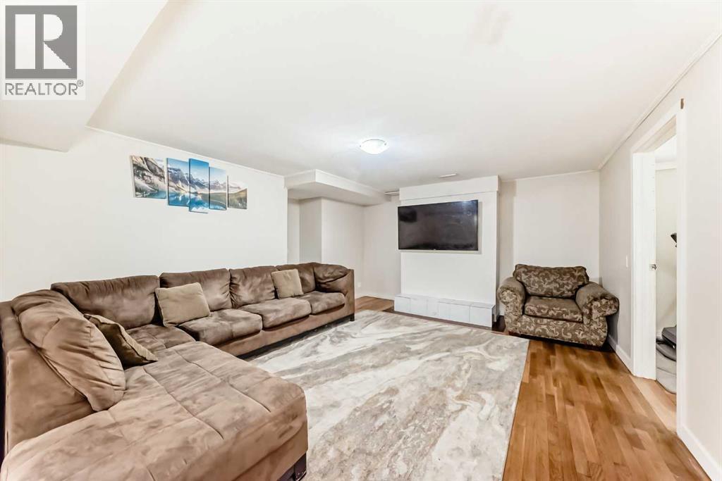 6712 23 Avenue NE - 22