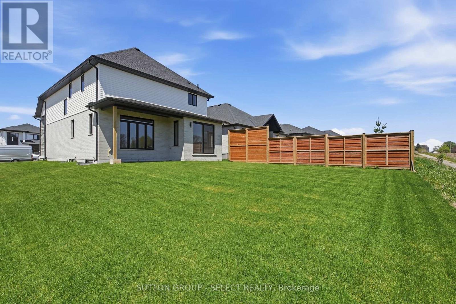 58 BRISCOE CRESCENT - 40