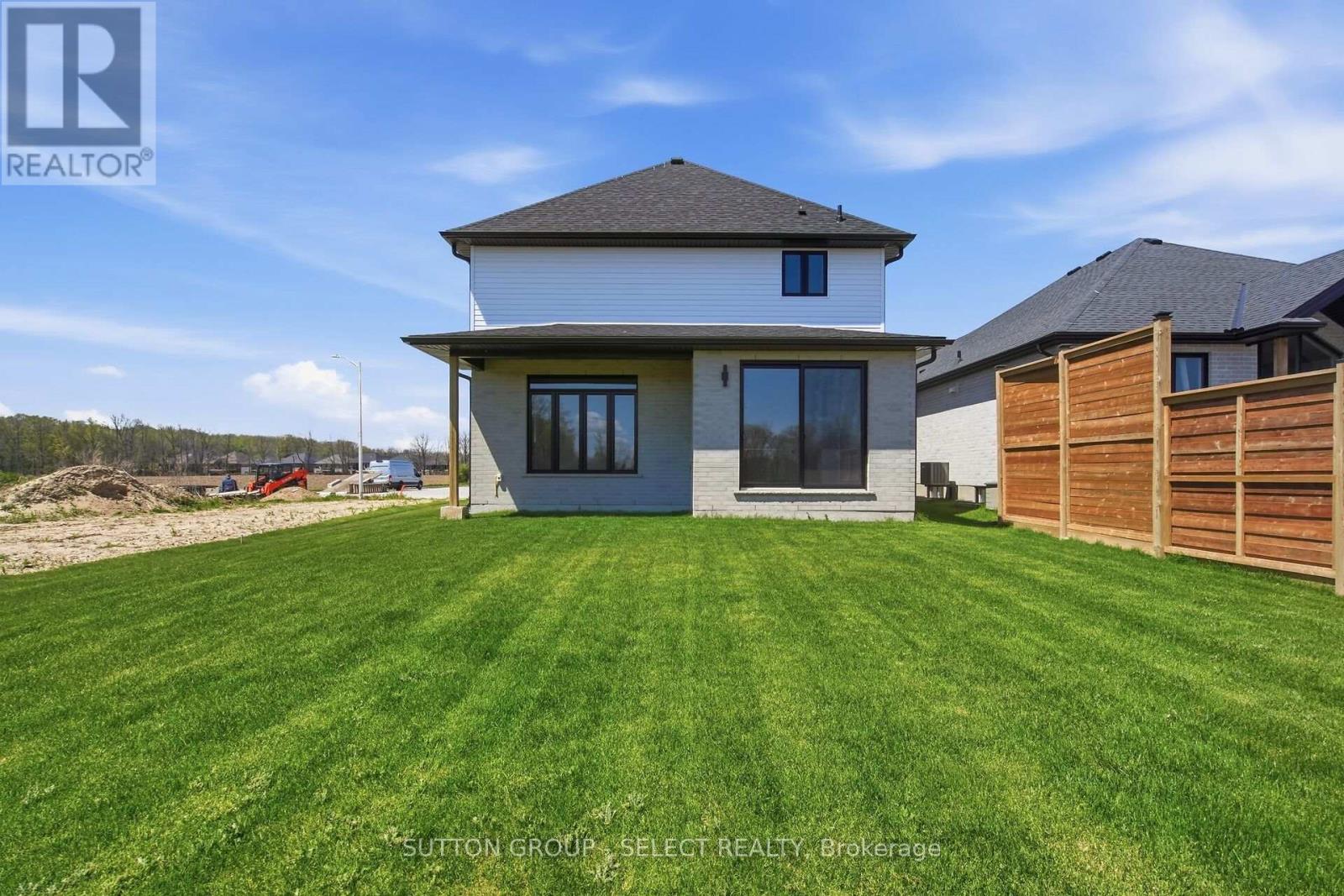 58 BRISCOE CRESCENT - 41