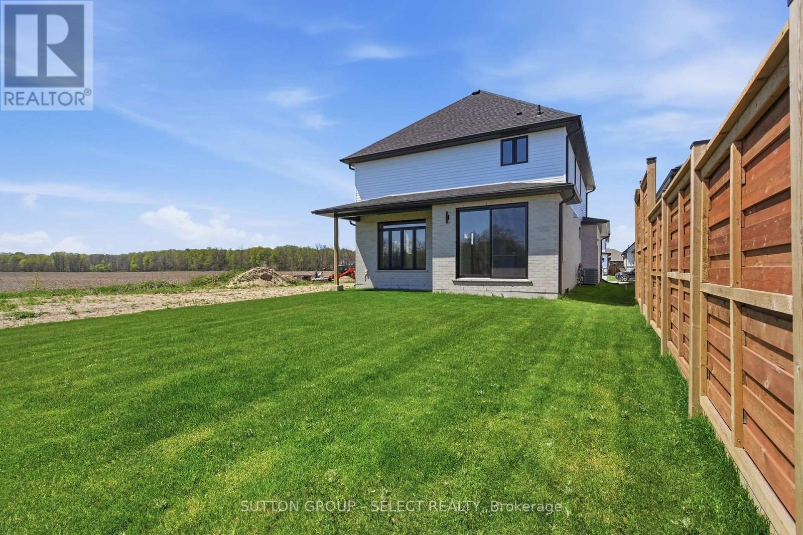 58 BRISCOE CRESCENT - 42