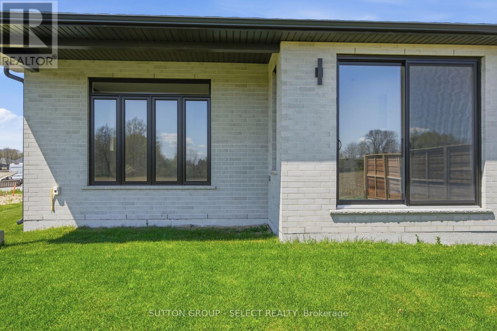 58 BRISCOE CRESCENT - 43