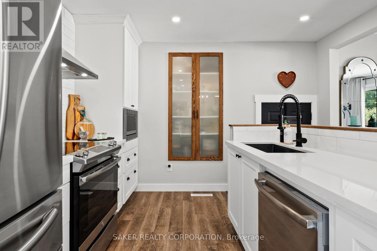1418 HELENA MONTAGUE AVENUE - 23