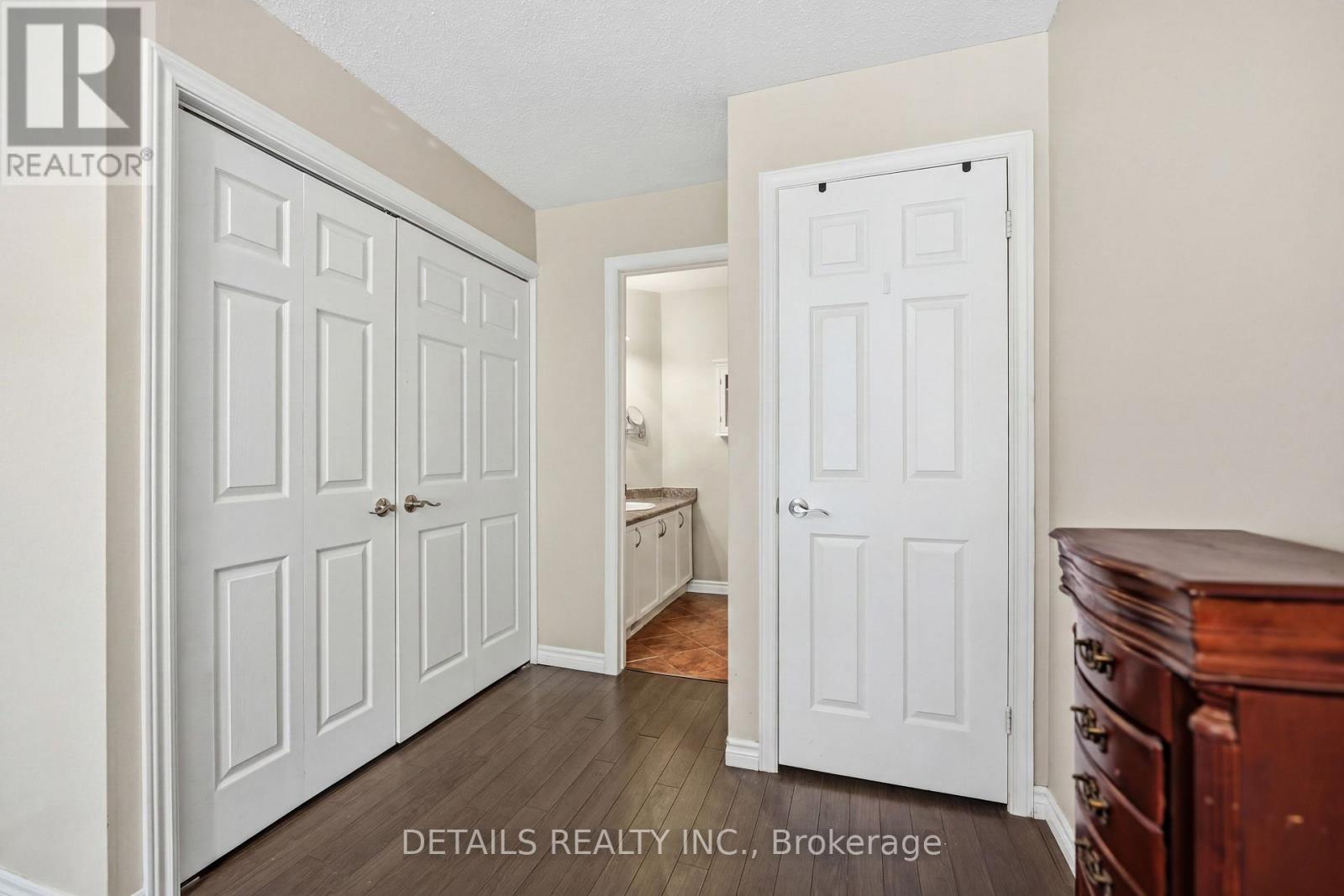 24 SOUTHPORT DRIVE - 27