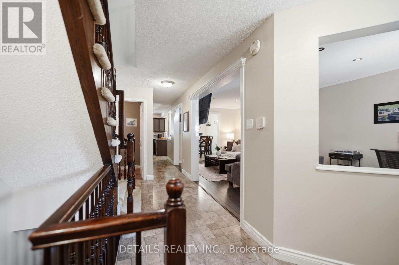 24 SOUTHPORT DRIVE - 4
