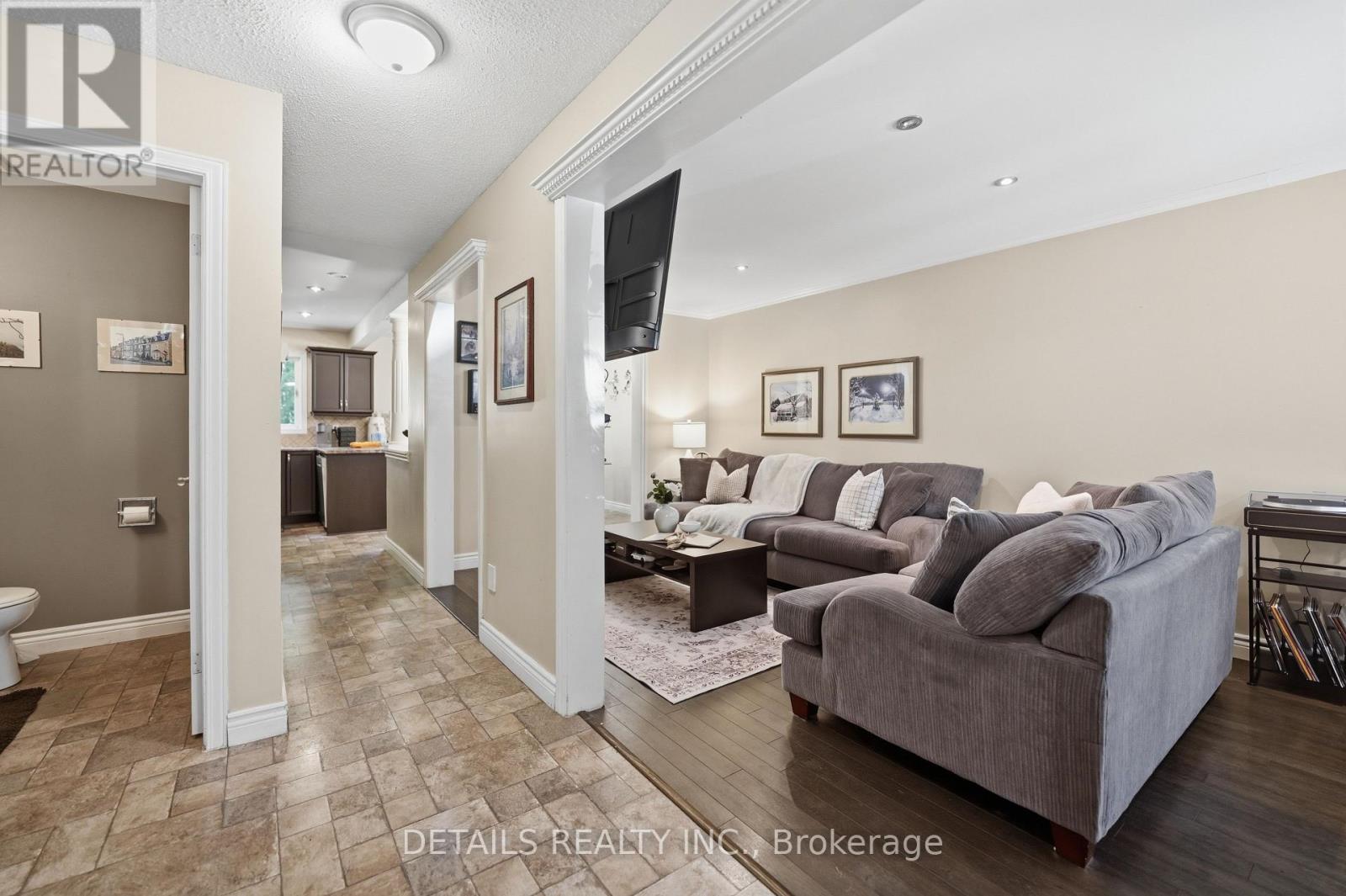 24 SOUTHPORT DRIVE - 5