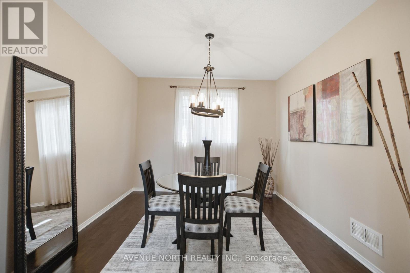 112 SUNITA CRESCENT - 10
